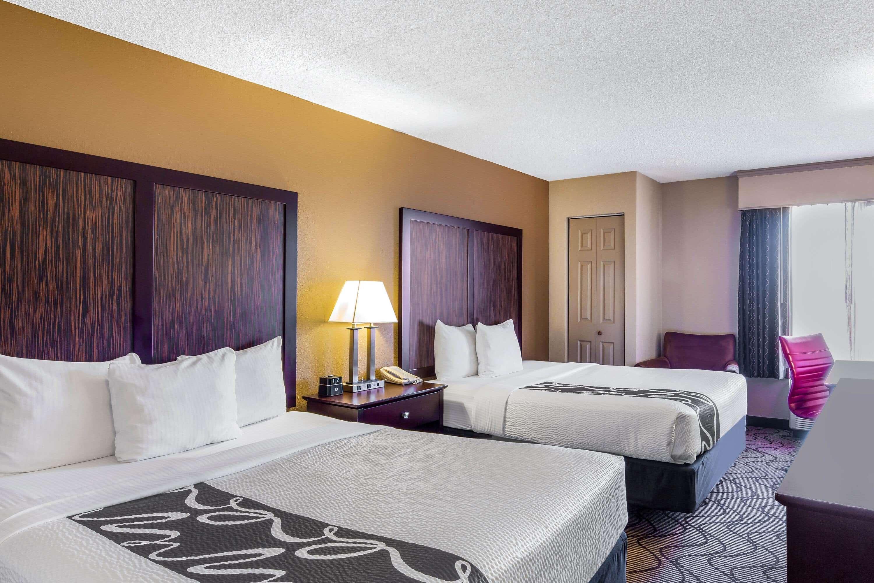 Oakland Airport Arena Hotel Exterior photo