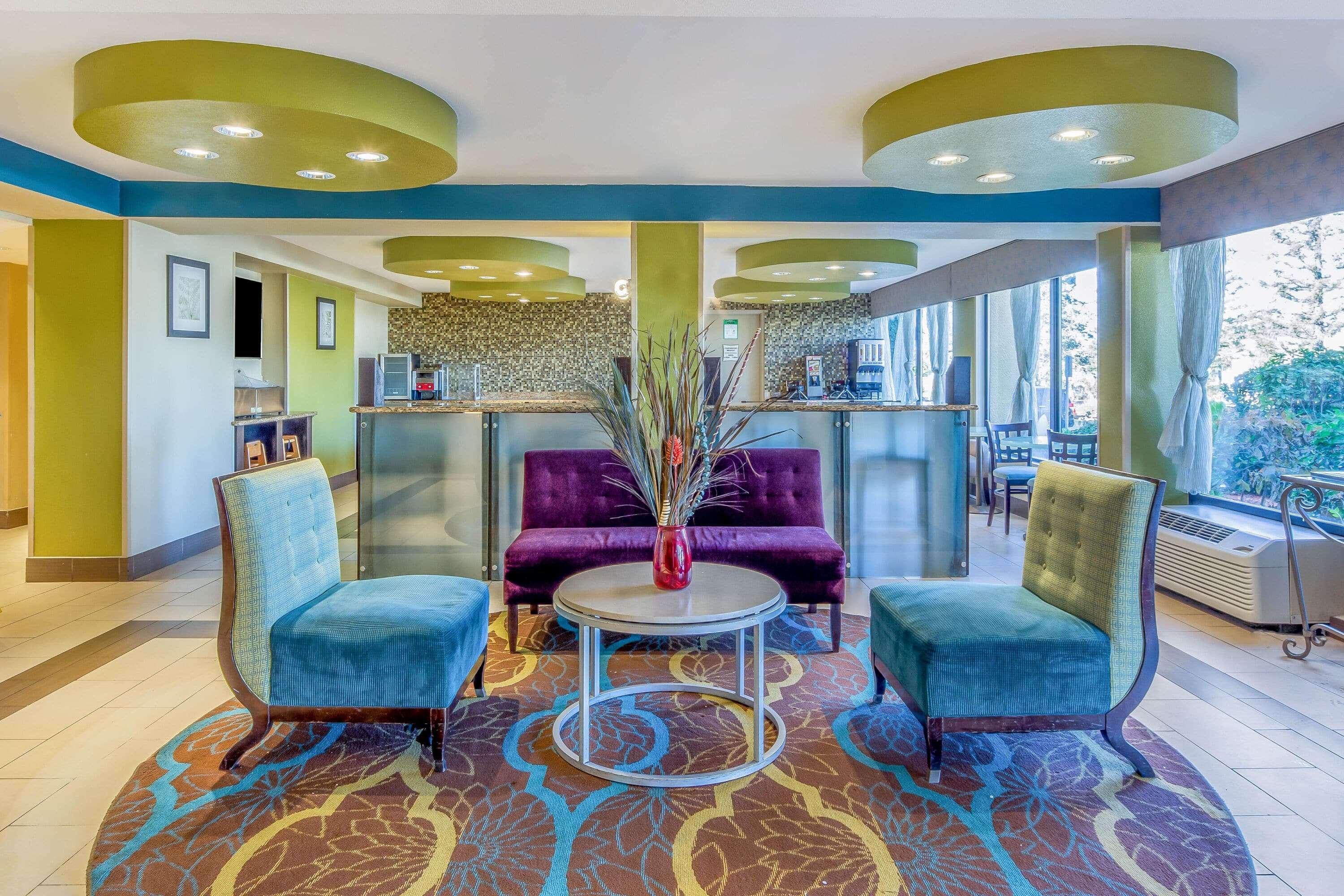 Oakland Airport Arena Hotel Exterior photo